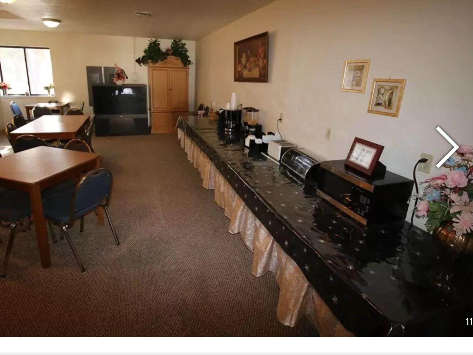 Coronado Motel & Rv Park Lindsborg 외부 사진